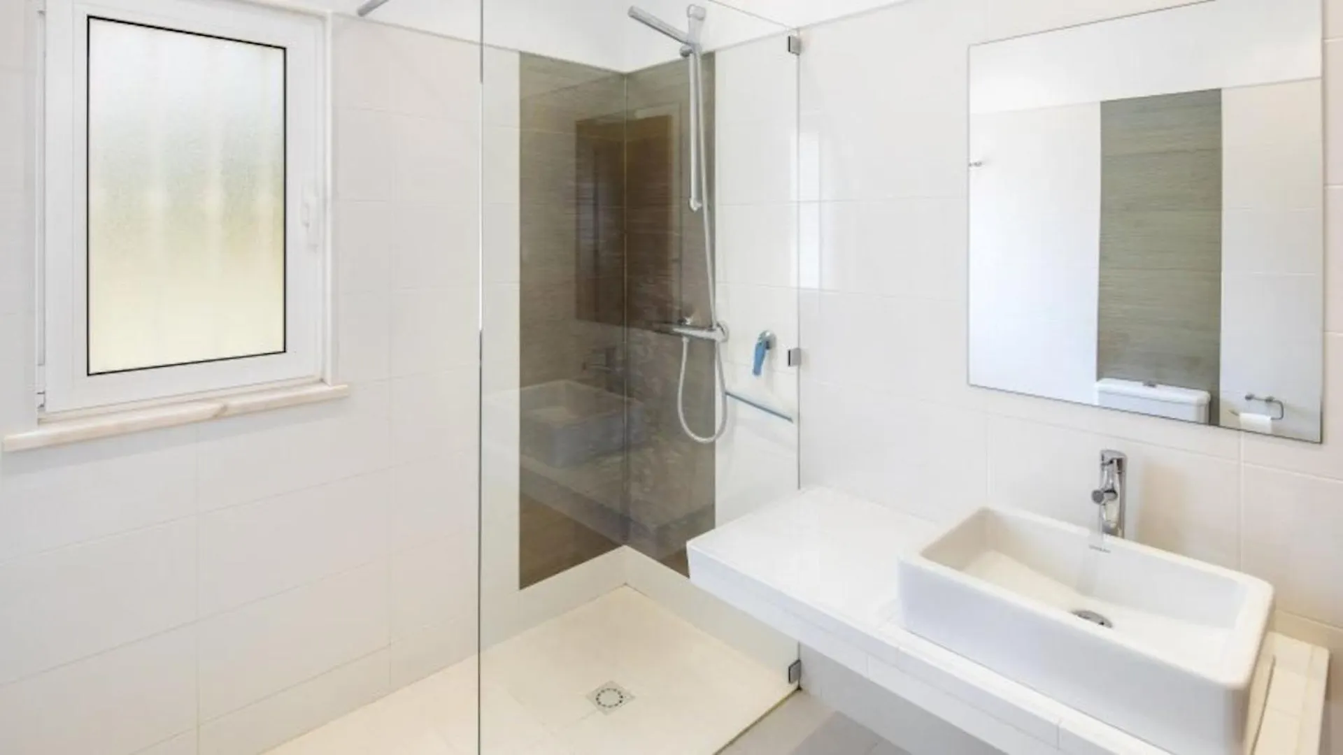 Villa Povo Do Burro, Beautiful And Elegant Villa, Few Minutes Walk To Resort Centre 카르보에이루 0*,
