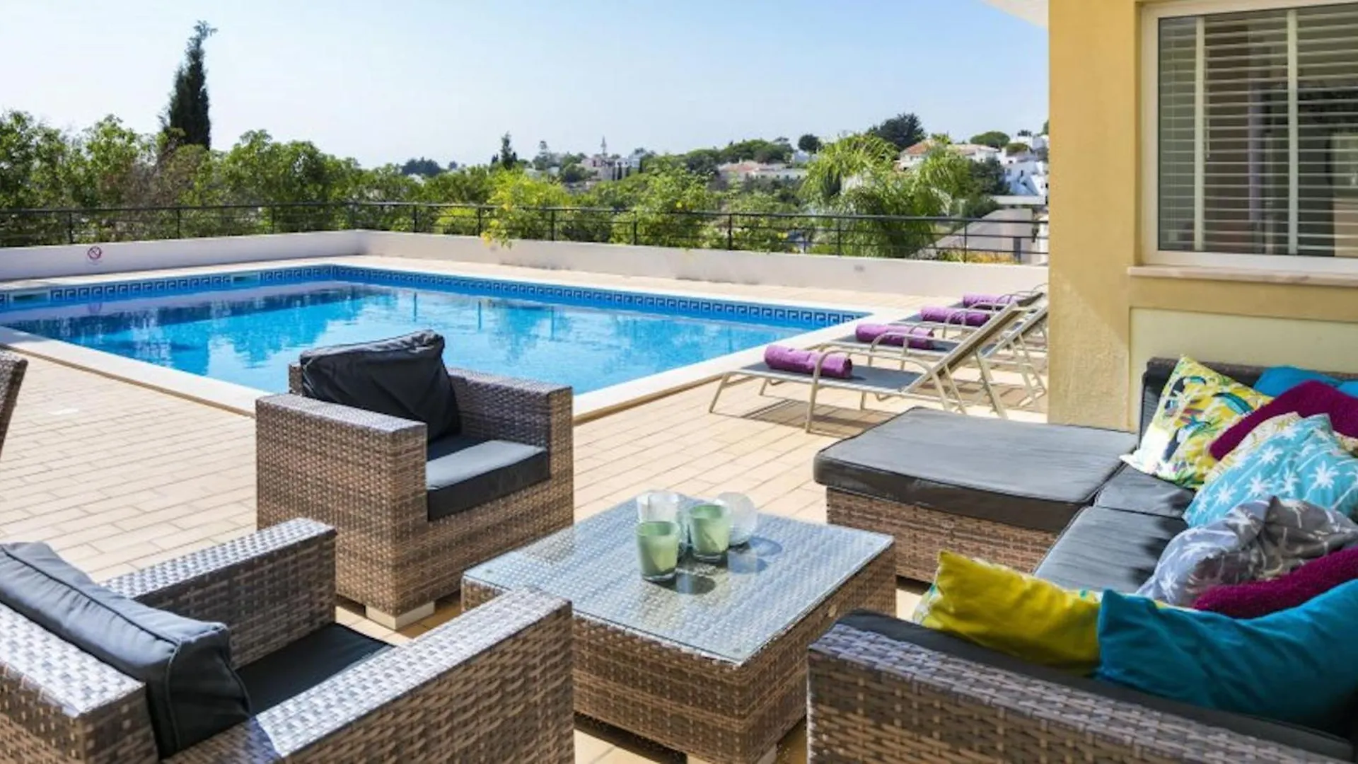 Villa Povo Do Burro, Beautiful And Elegant Villa, Few Minutes Walk To Resort Centre 카르보에이루